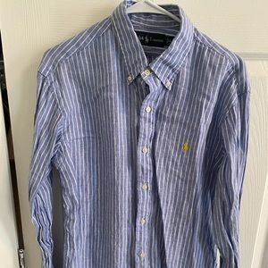 Large Ralph Lauren Button down t-shirt
